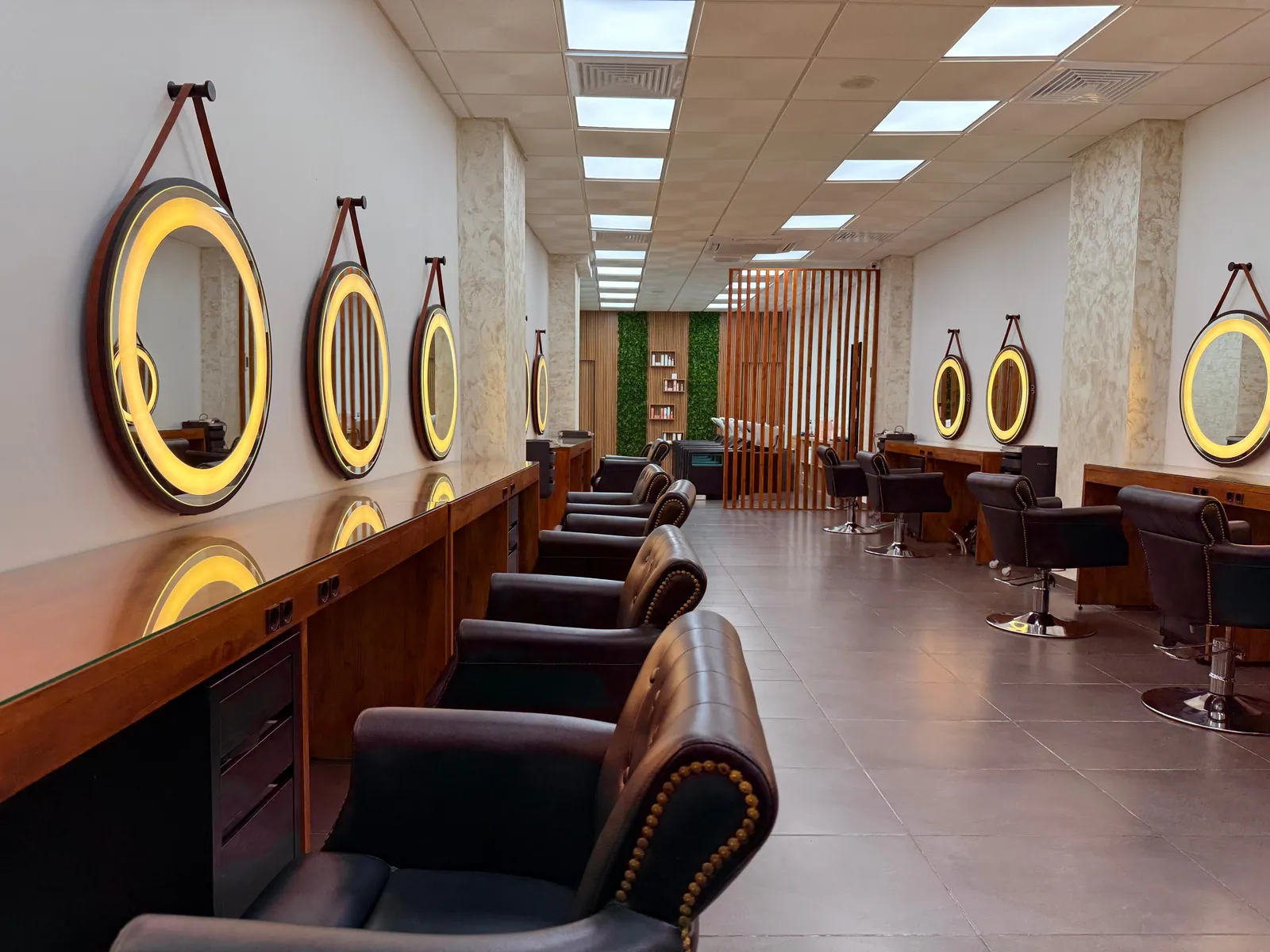 Peluquería premium con facturación alta