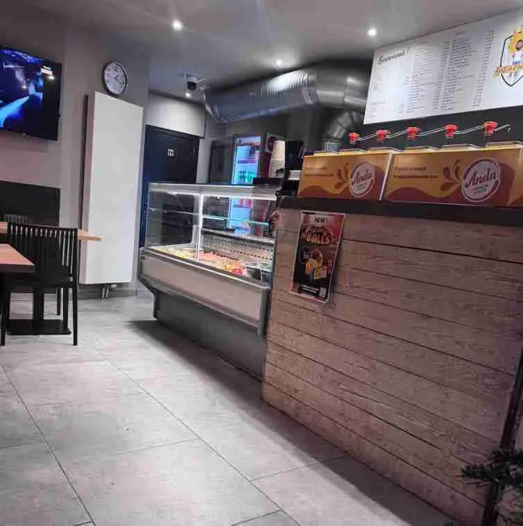 Fritería en traspaso | Buena cocina | 10 plazas | Alta rentabilidad