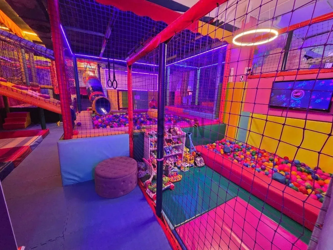 Cafetería y Ocio Infantil Valencia | 450 m² | Alquiler 969 € — photo 1