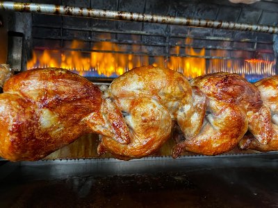 Asador de pollos en Punta Umbría | +15 años | Clientela fija