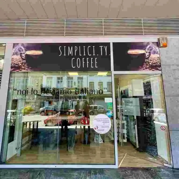 Traspaso de coffeeshop | Reformado 2023, 30 m², flujo constante