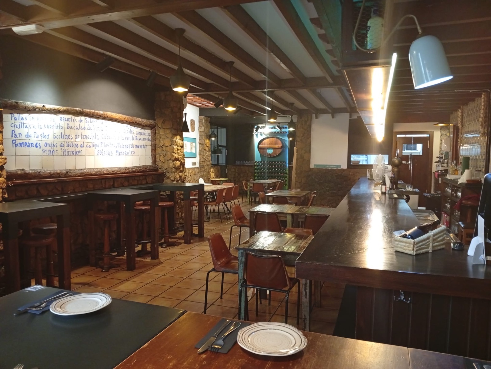 Restaurante "LA ZARANDA" en Yecla | Totalmente equipado | Aforo 60 comensales — photo 1