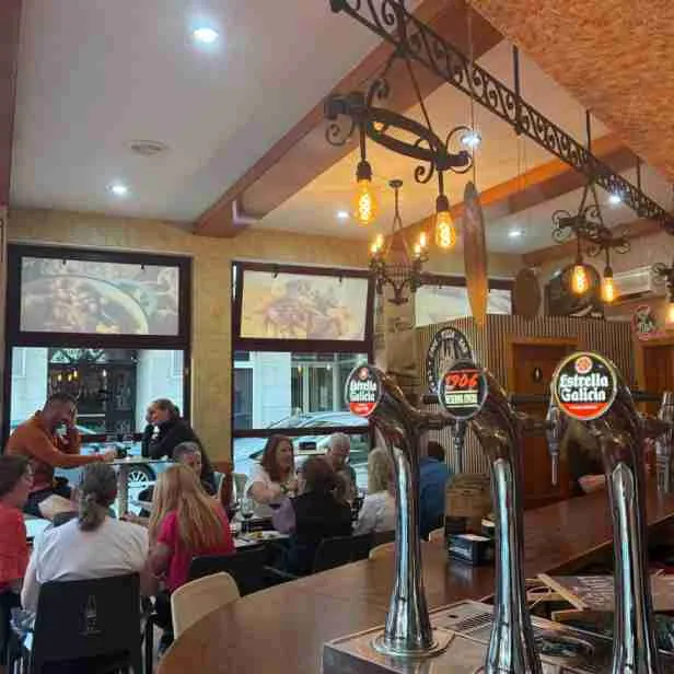 Café bar en traspaso | Totalmente equipado | Listo para trabajar