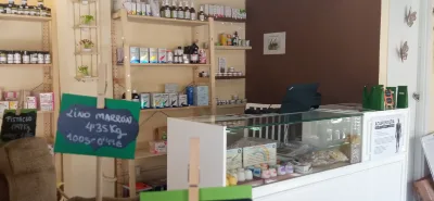 Herbolario en Daganzo (Madrid) | En activo | Incluye stock y muebles