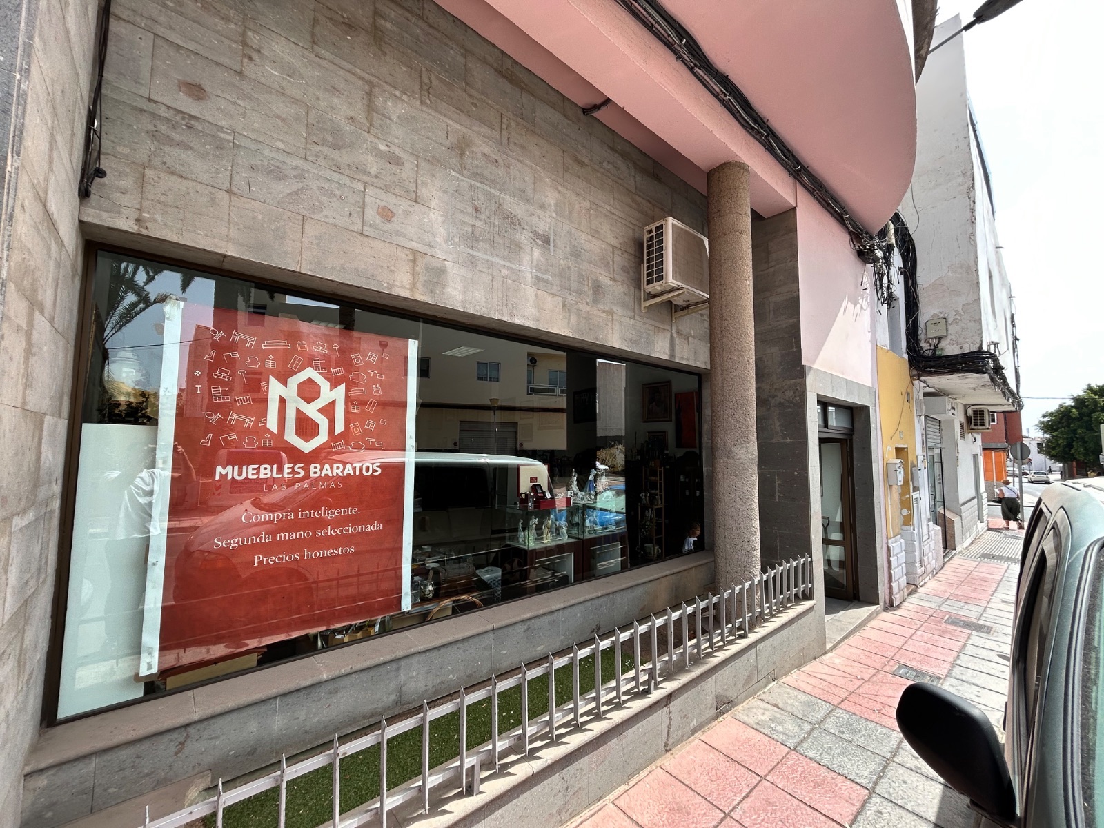 Tienda Muebles Vecindario | Facturación 34.000€ | 15.000€ Negociables — photo 1