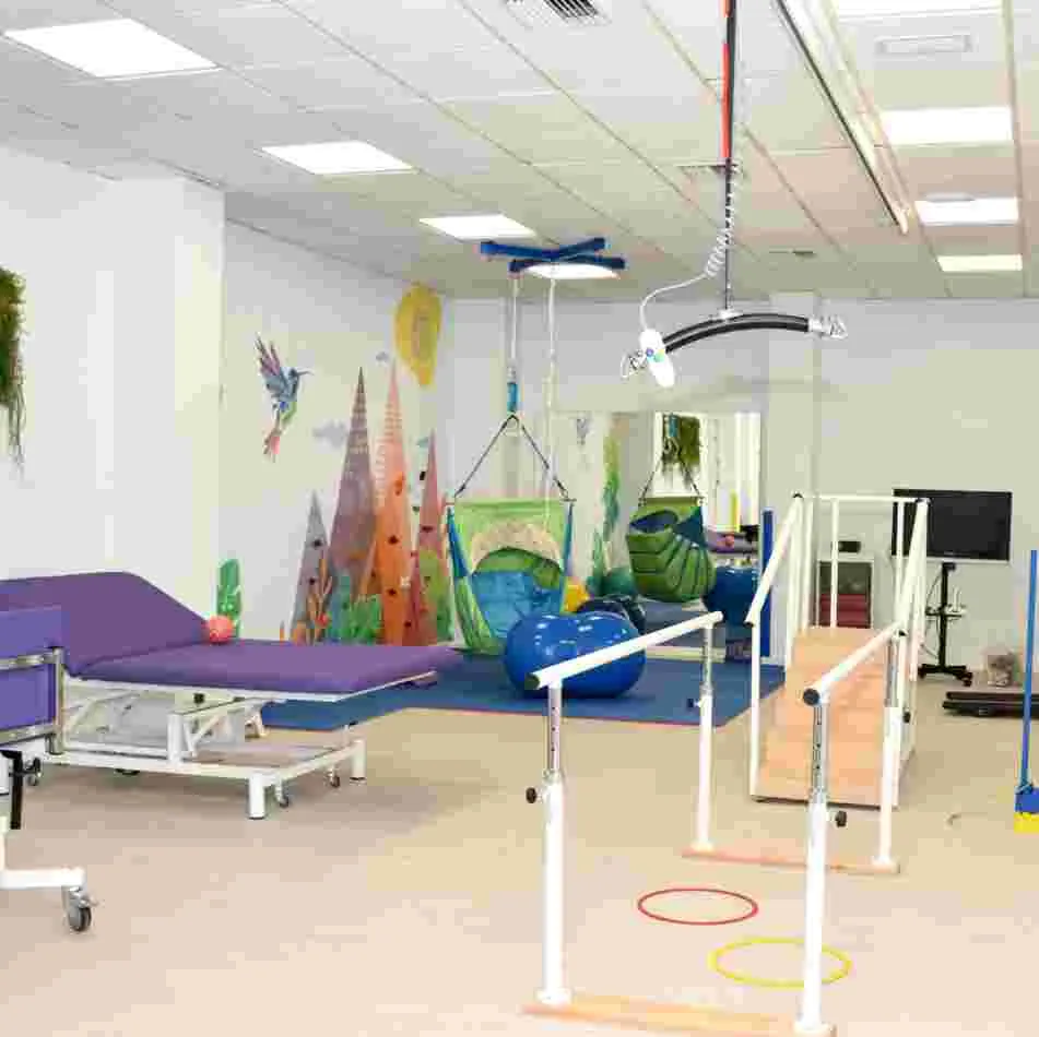 Centro neurorrehabilitación | Instalaciones premium | En funcionamiento