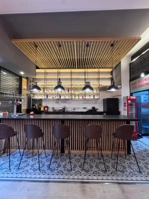Bar Restaurante en Barcelona | Licencia C3 | Aforo 37 + terraza