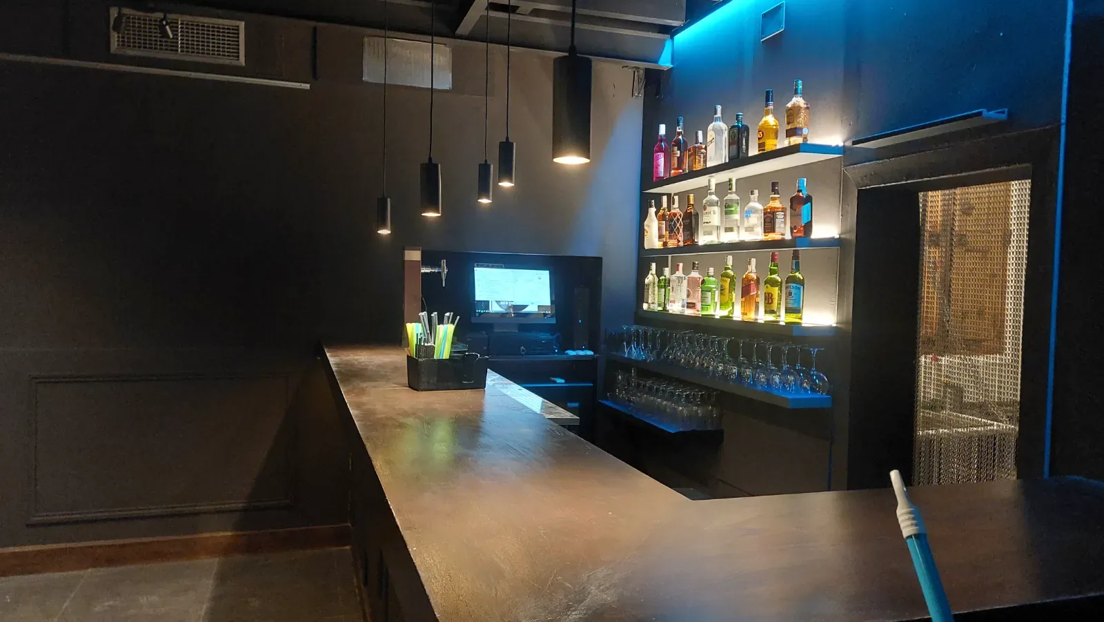 Bar de copas en Palma | Factura 60.000 € | Listo para entrar — photo 1