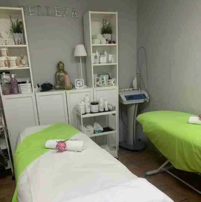 Centro de belleza en traspaso | Totalmente equipado
