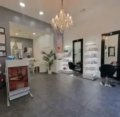 Salón de estética & peluquería en traspaso cerca de una zona premium