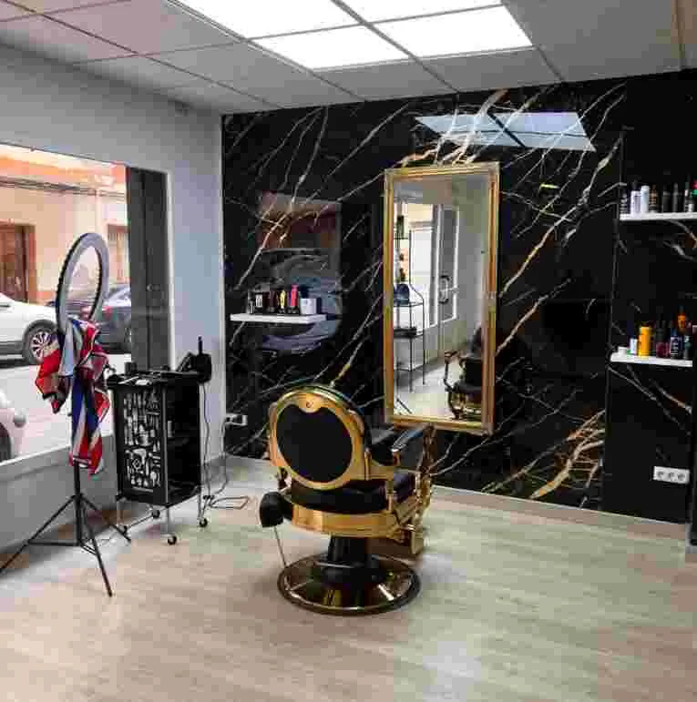 Barbería equipada | Clientela fija | Lista para continuar