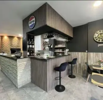 Restaurante pizzería rentable | Horno de leña | Clientela fiel