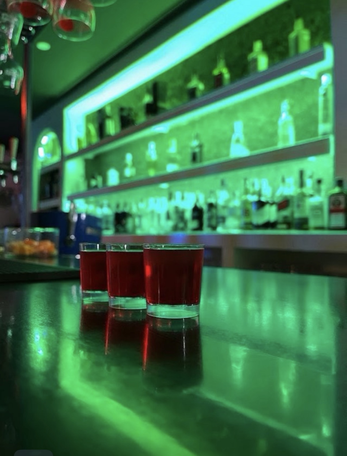Bar de copas en Burriana | Facturación 120.000€ | Licencia terraza — photo 1